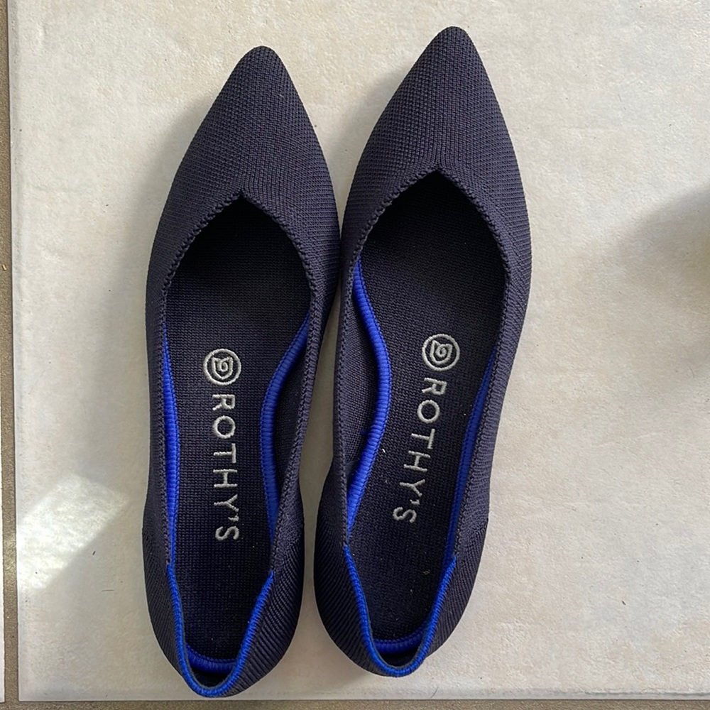 Rothy’s washable Maritime blue points
